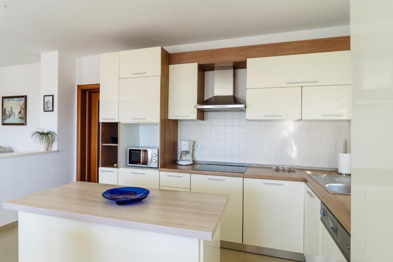Apartman Niko Kaštela Exteriör bild